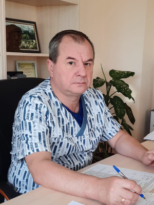 Главный врач Гох Яков Яковлевич Главный врач Гох Яков Яковлевич.